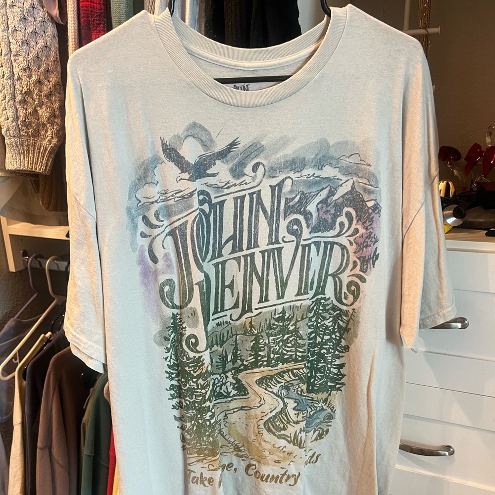 Urban Outfitters Graphic Tee - Light Gray